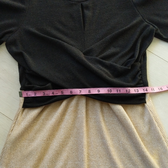 Amadi 3/4 Sleeve Knit Wrap Midi Dress - Picture 10 of 13